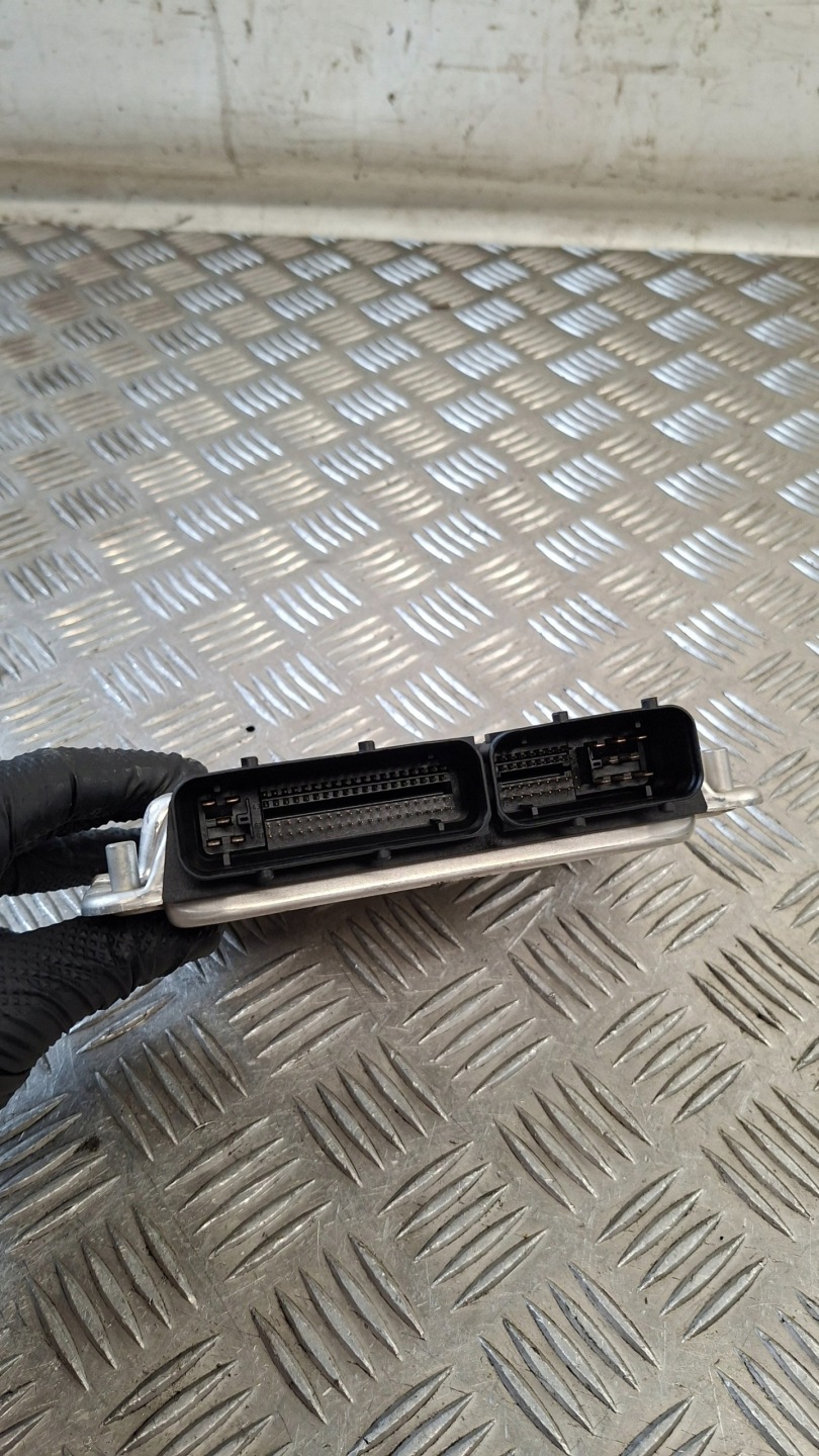 control unit of the engine VW PASSAT B5 1.9TDI 038906019GL