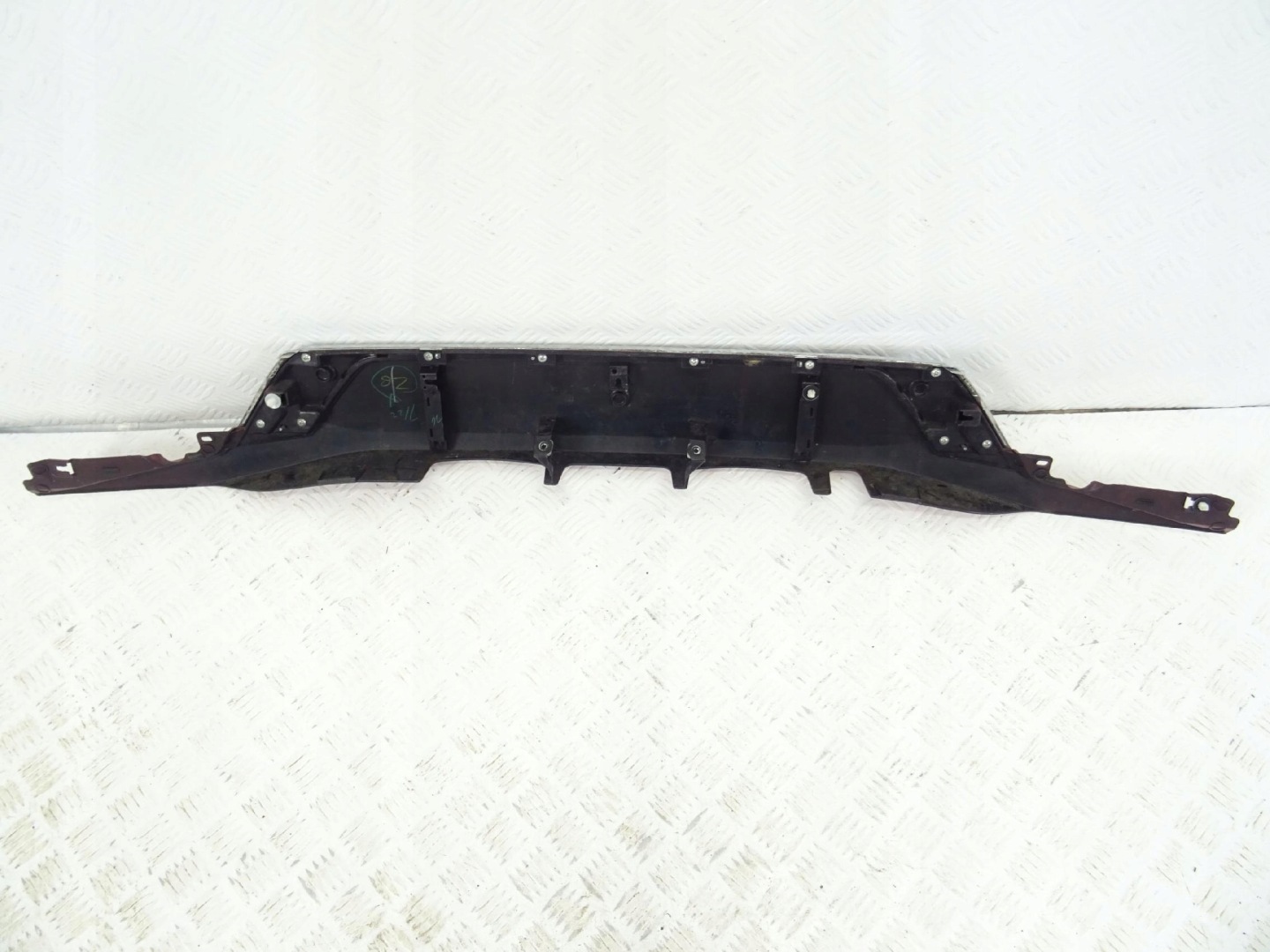 Mitsubishi Outlander III 3 LIFT cap bonnet rear part
