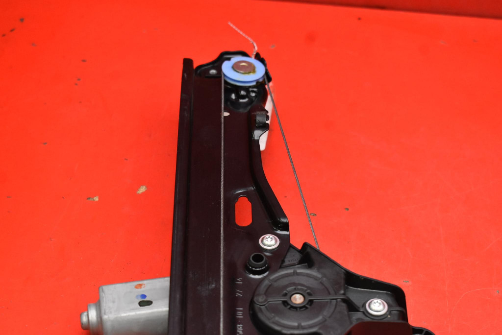 window regulator right front EU 807003ZL0B NISSASN PULSAR C13 5D HB 14-18