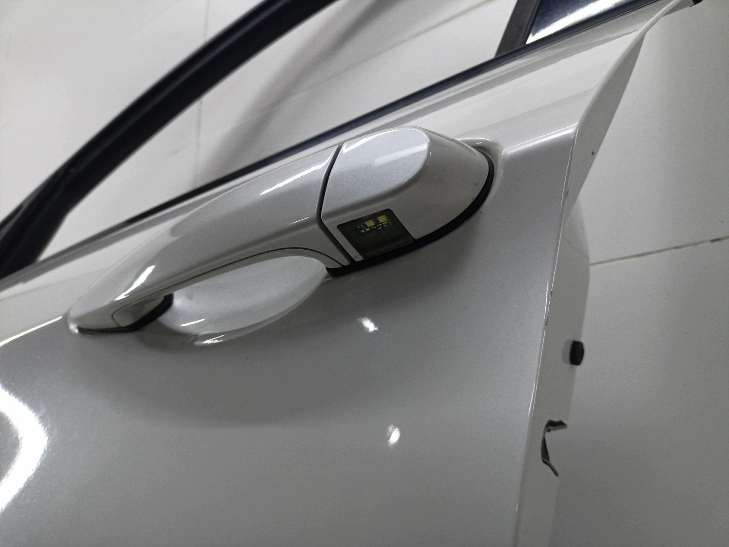 dveře předek levá strana BMW X1 E84 2011