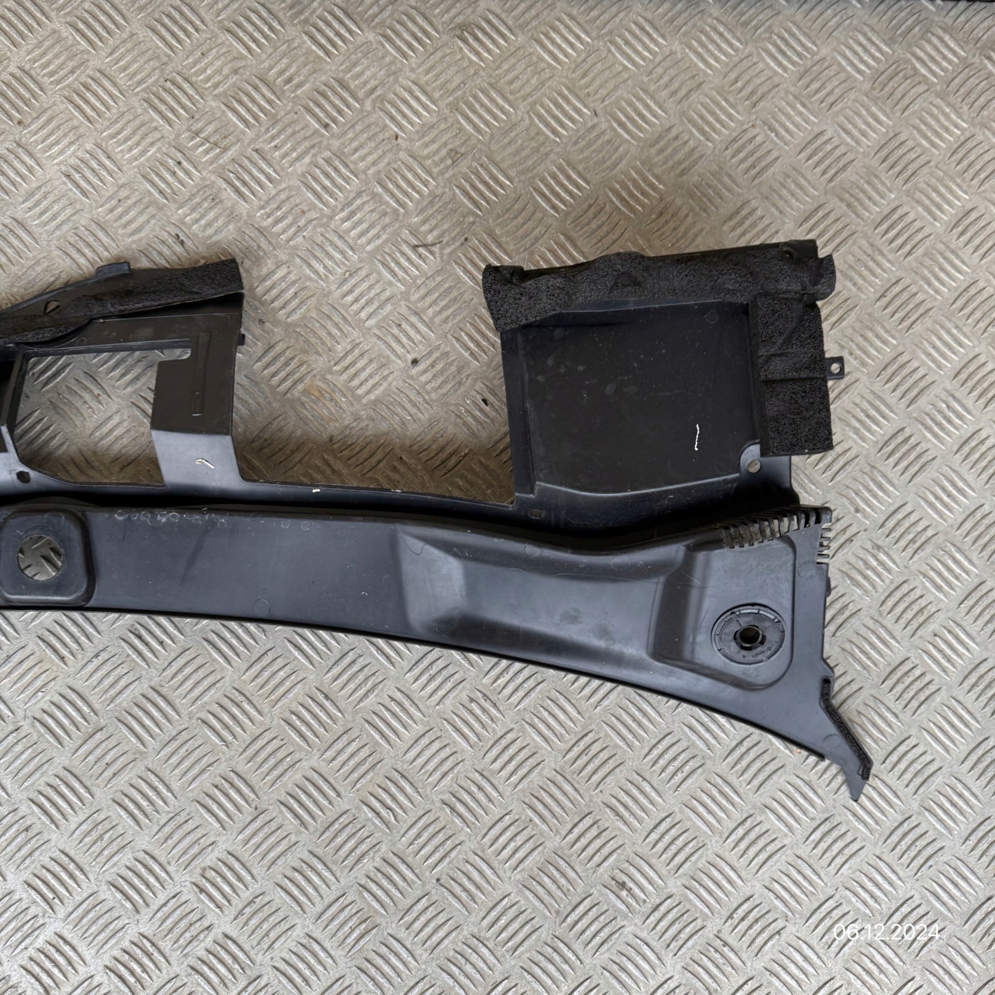 Grille égouttage Complets JAGUAR E-PACE J9C3-4105-AE