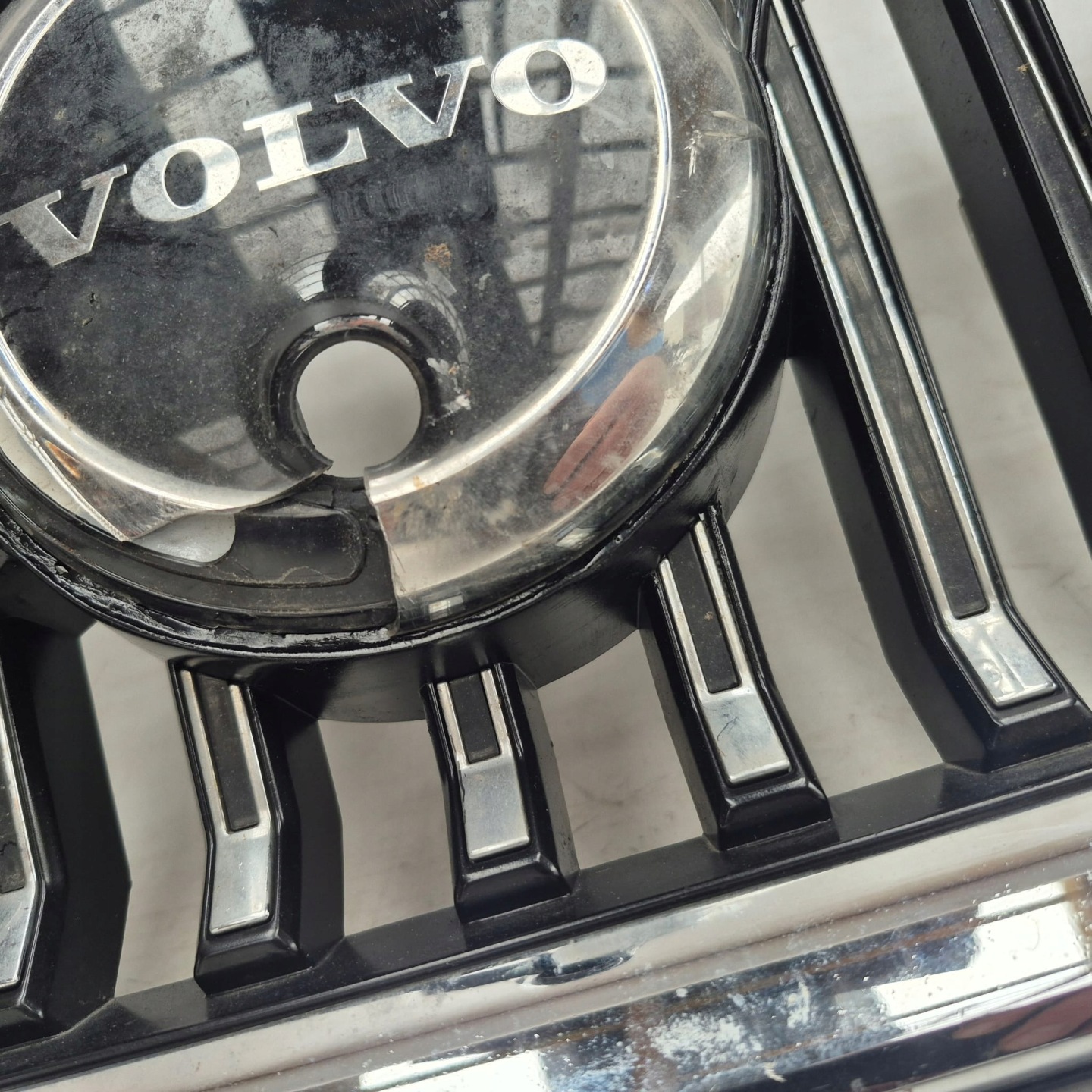 VOLVO XC60 II 2 LIFT 21-> grill grille radiator