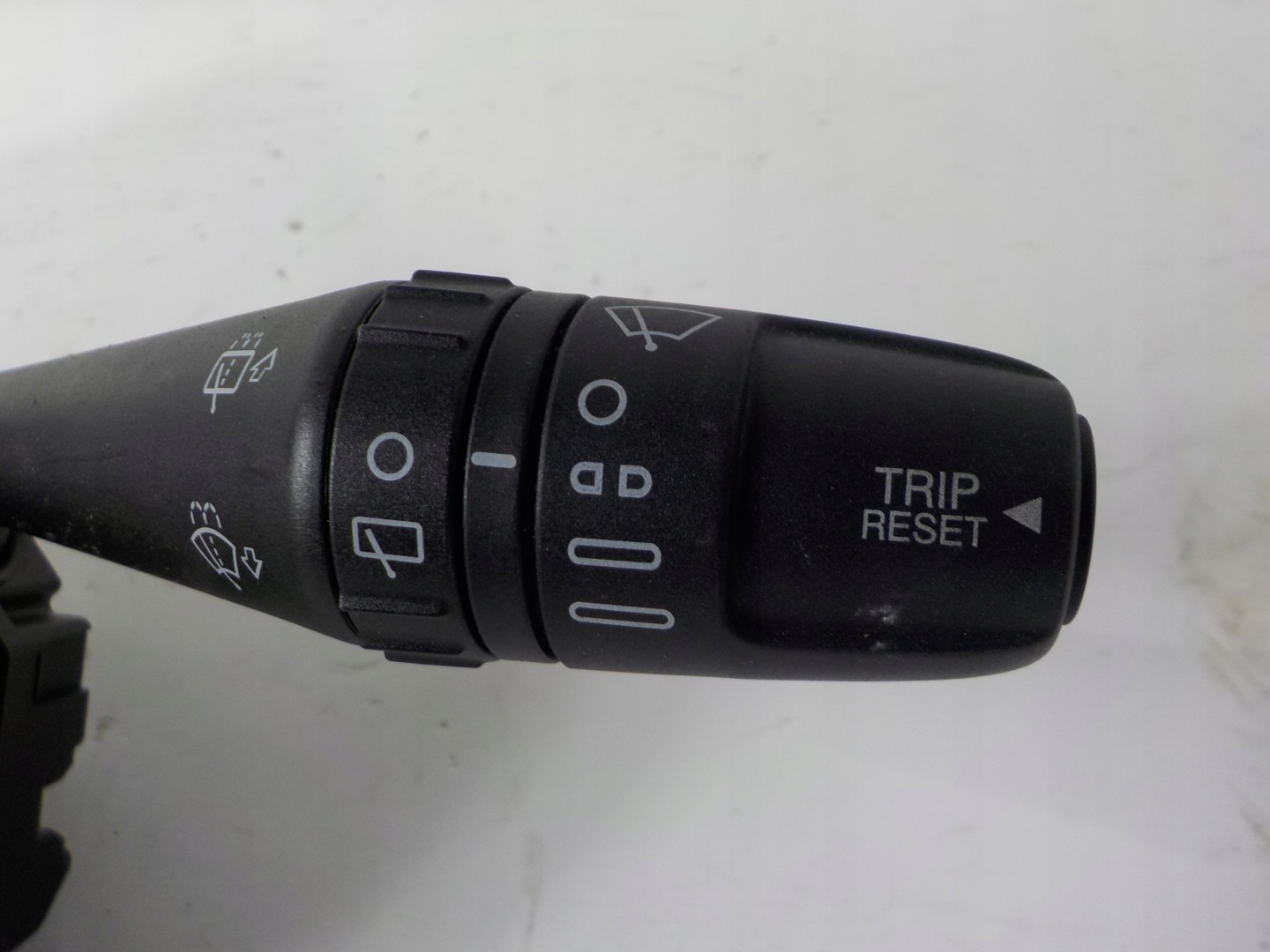 FIAT 500L steering wheel levers and controls ring 07355582710
