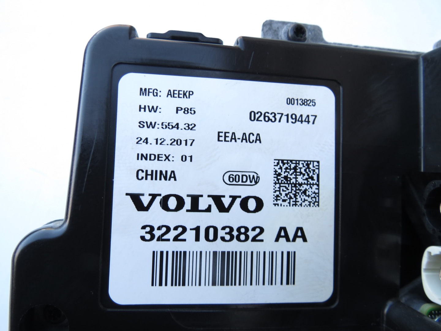 dials dials PREDKOSCIOMIERZ 32210382 VOLVO XC60 II