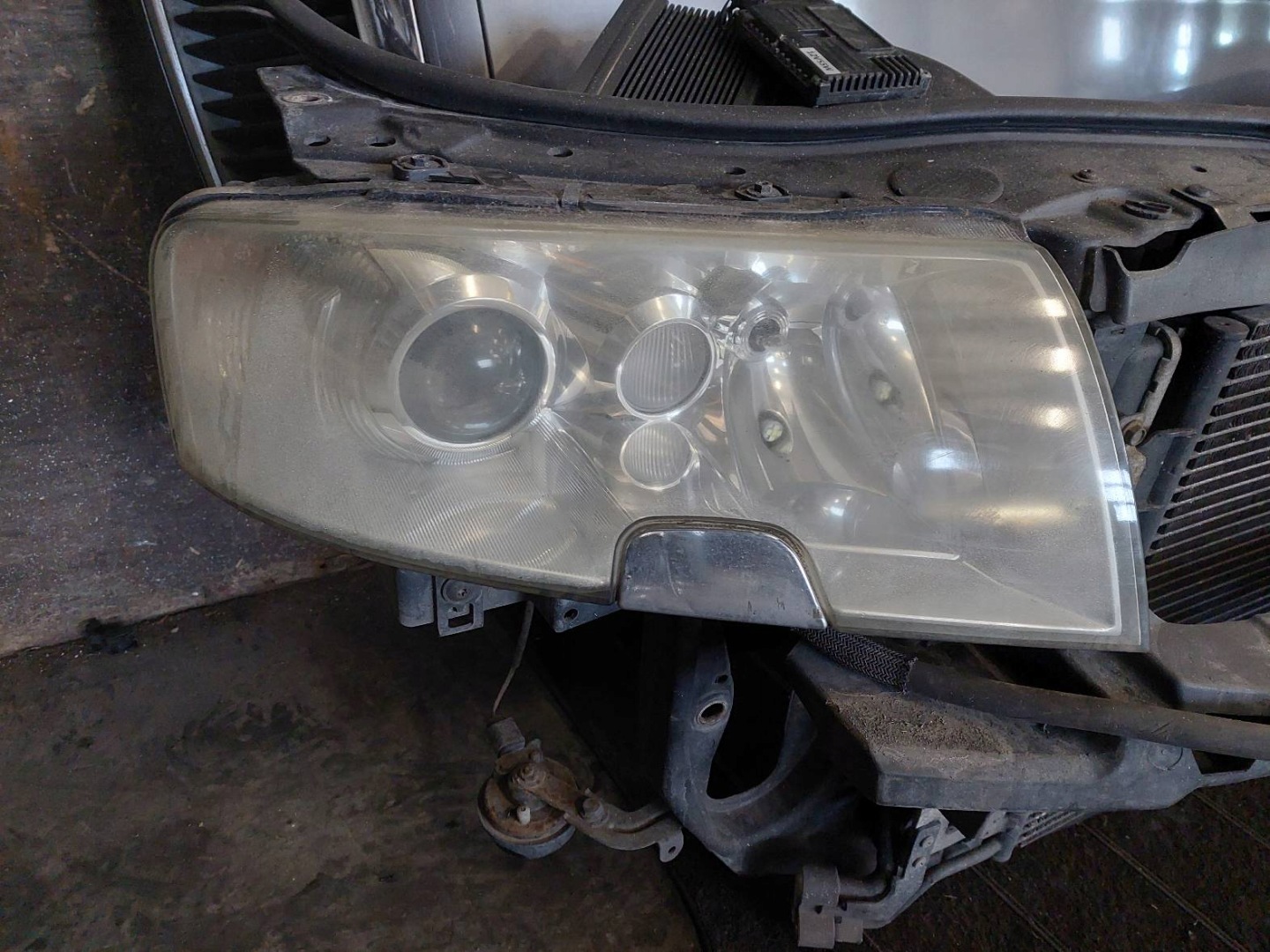 complete front bonnet bumper light fender SKODA SUPERB and 9152