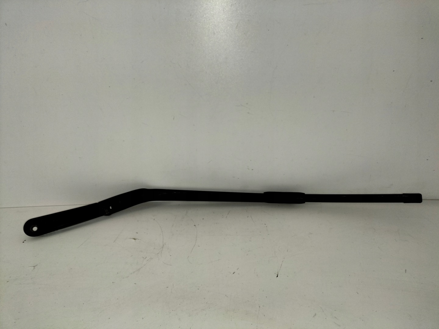 wiper arm front left MERCEDES CLC CL203 08-11