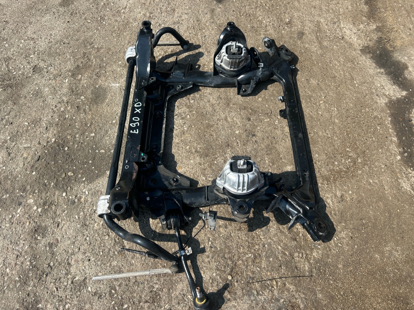 BMW E90 E91 2,0 D 3,0 D X-DRIVE axle beam front 6776763