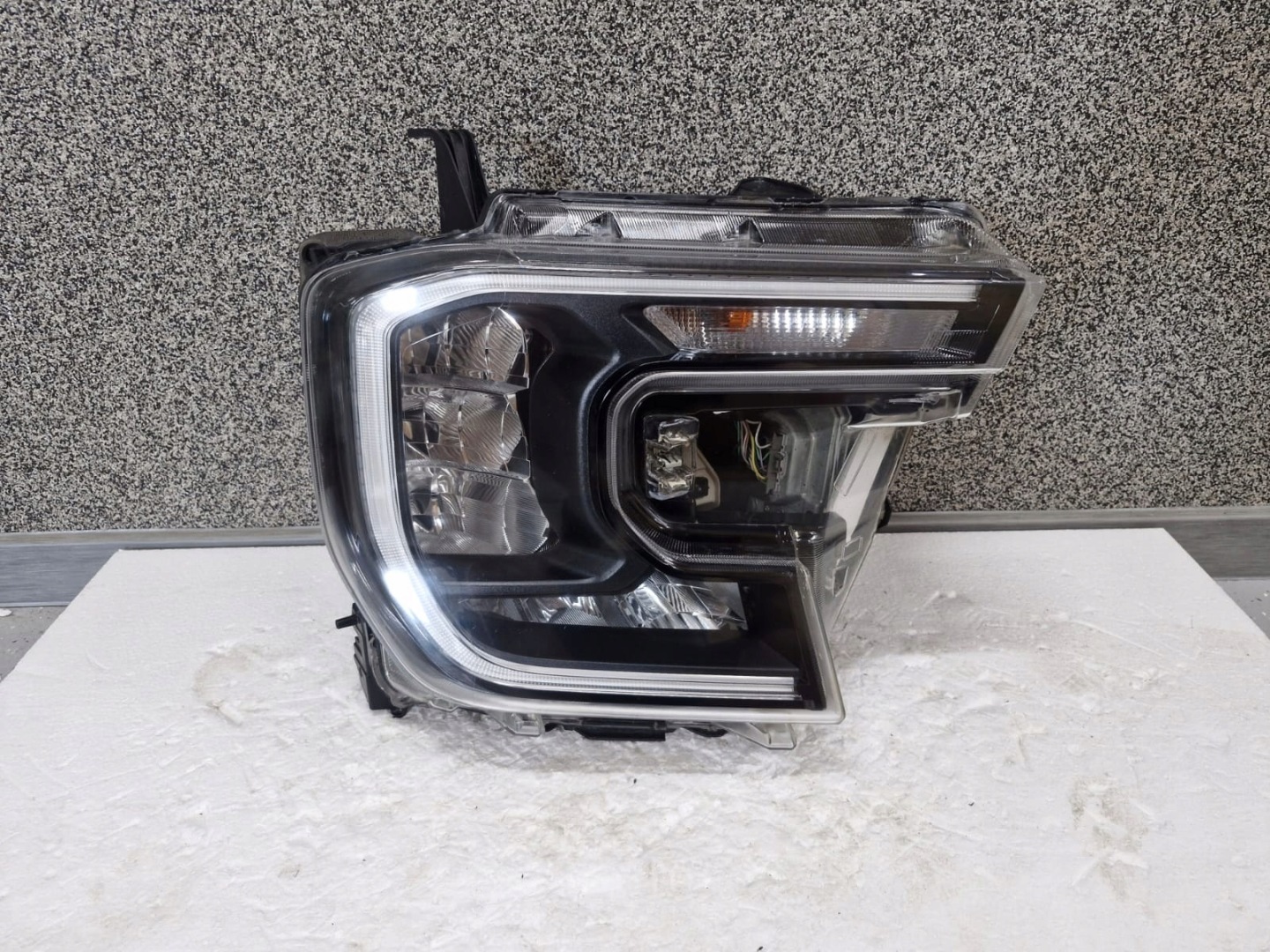 light right Ford Ranger MK6 23- FULL LED F150 complete