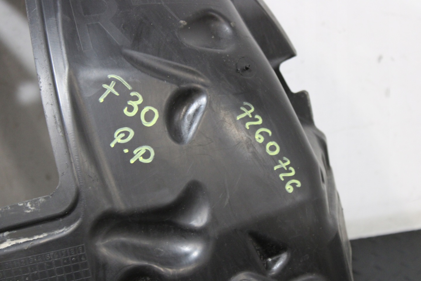 mudguard right front BMW 3 F30 LIFT 7260700 7260726