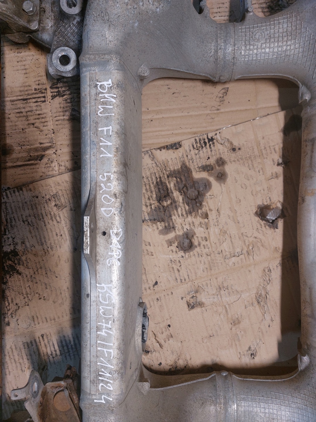 subframe axle beam rear. BMW F11 2.0D