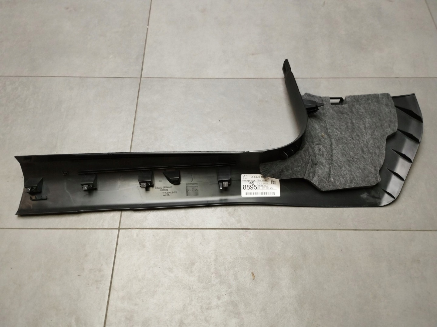 Audi A5 B10 cover of the threshold right front 8B1867272