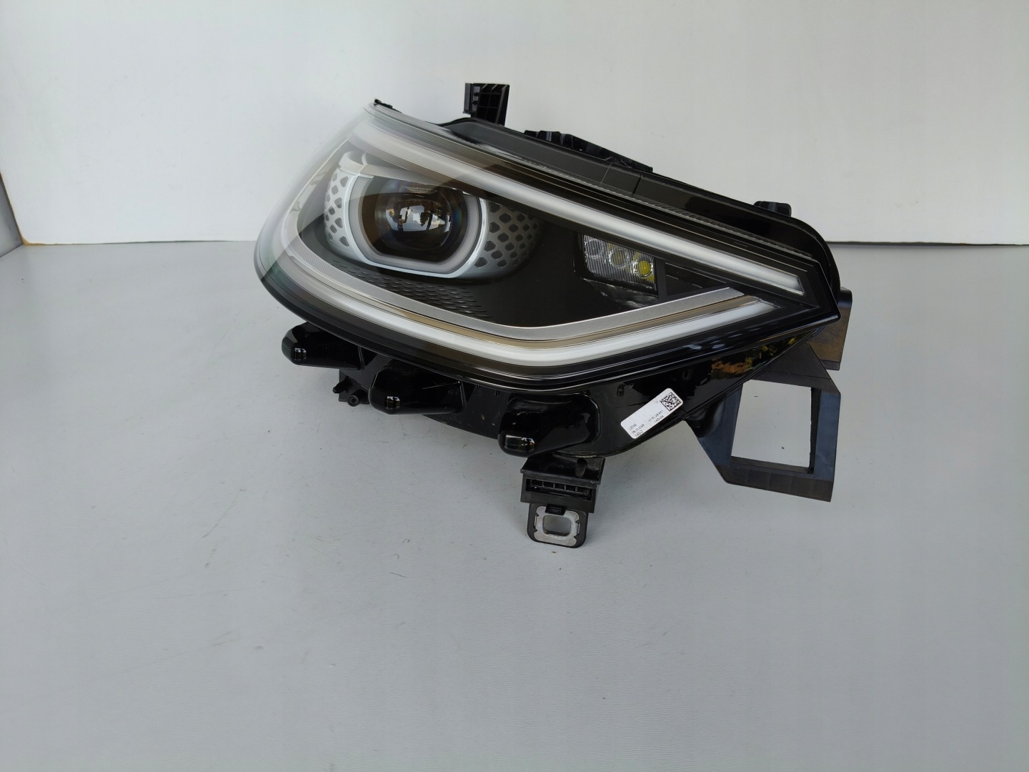 light right REFLEKTOR VW ID3 21- 10A FULL LED