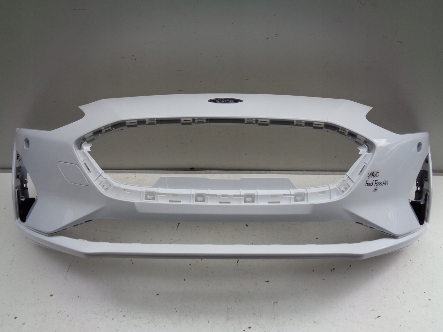 FRONTSTOSSSTANGE FORD FOCUS MK4 18- NR 40410