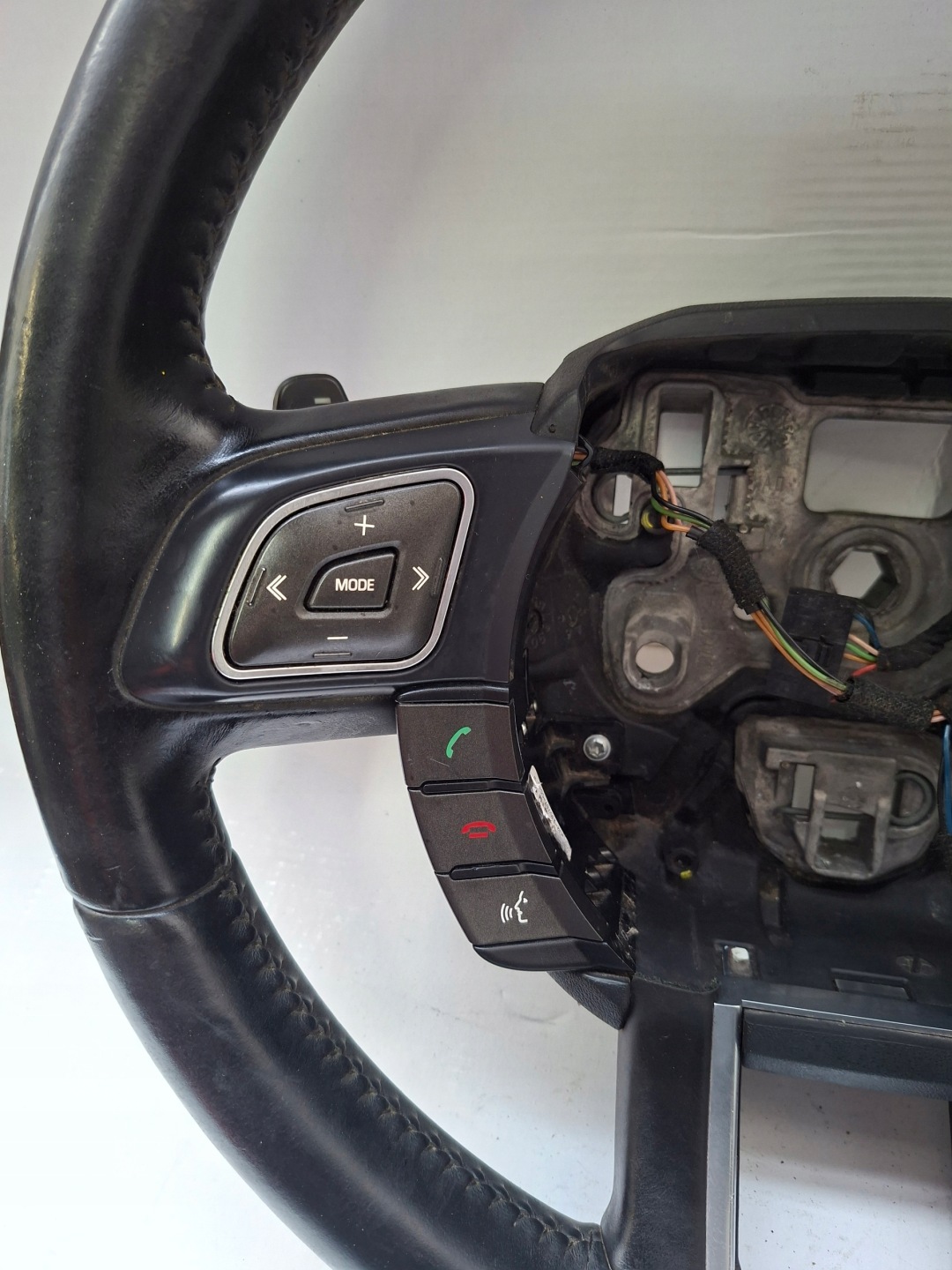 lenkrad MULTIFUNKCYJNA LAND ROVER EVOQUE BJ32-13D767-FD