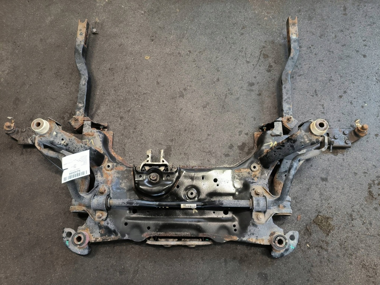 axle beam front EJ7C-5482-BNA LINCOLN MKC