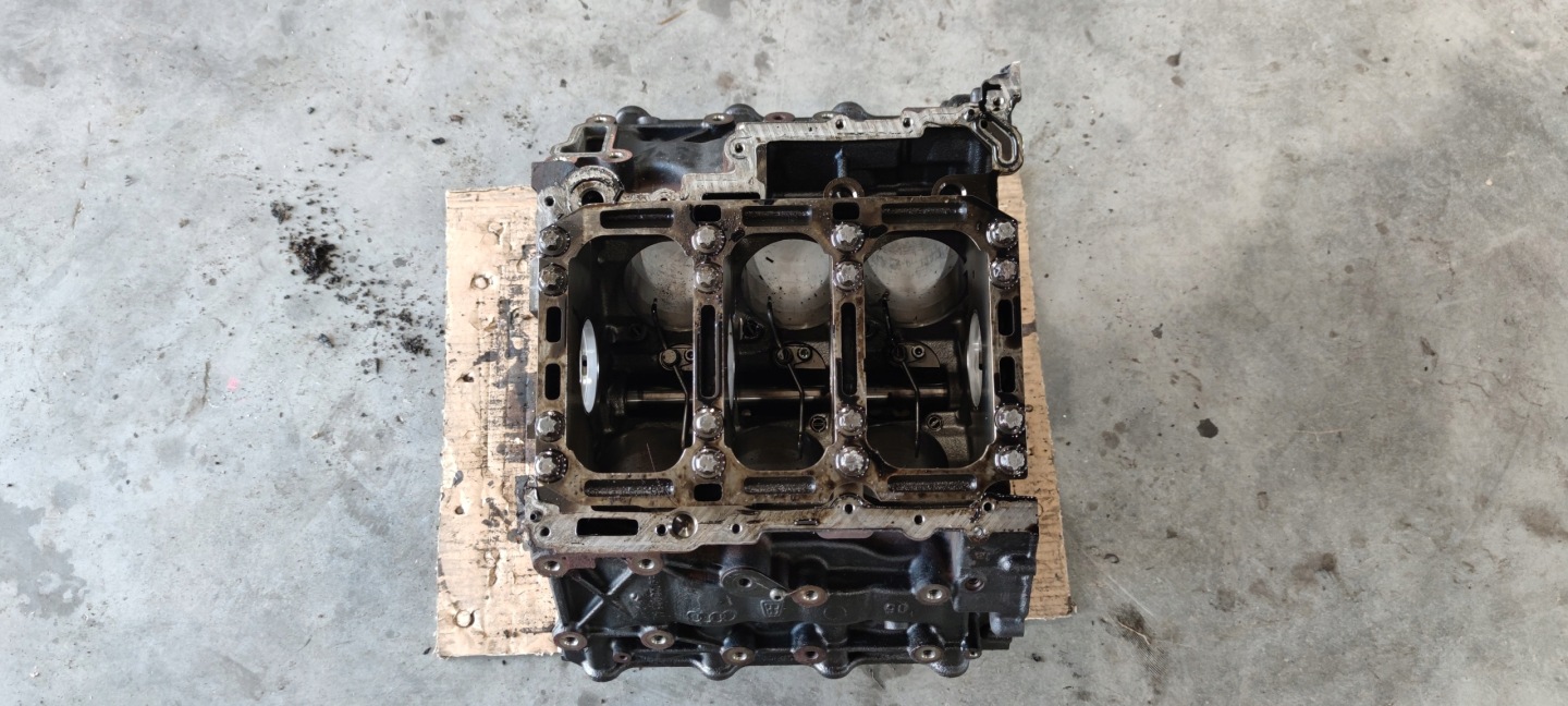 BLOK Motore AUDI A4 A6 2.7 TDI BPP 059103021AL