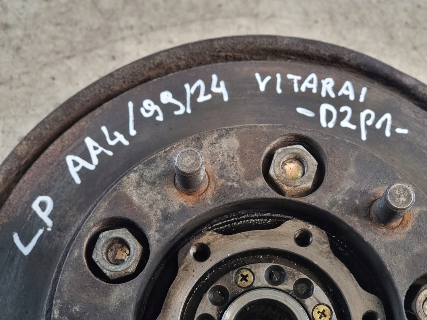 swing disc left front SUZUKI VITARA and 1.6 B 59KW 92r