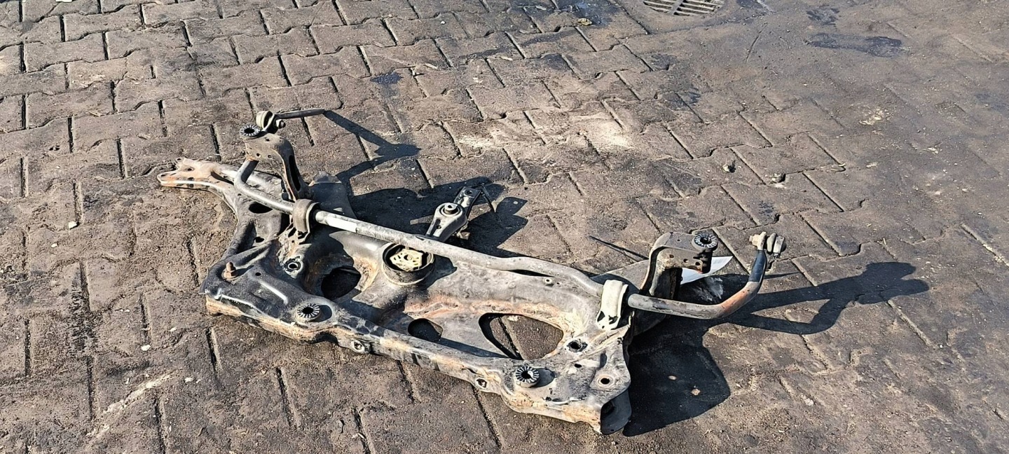 axle beam front SKODA OCTAVIA III