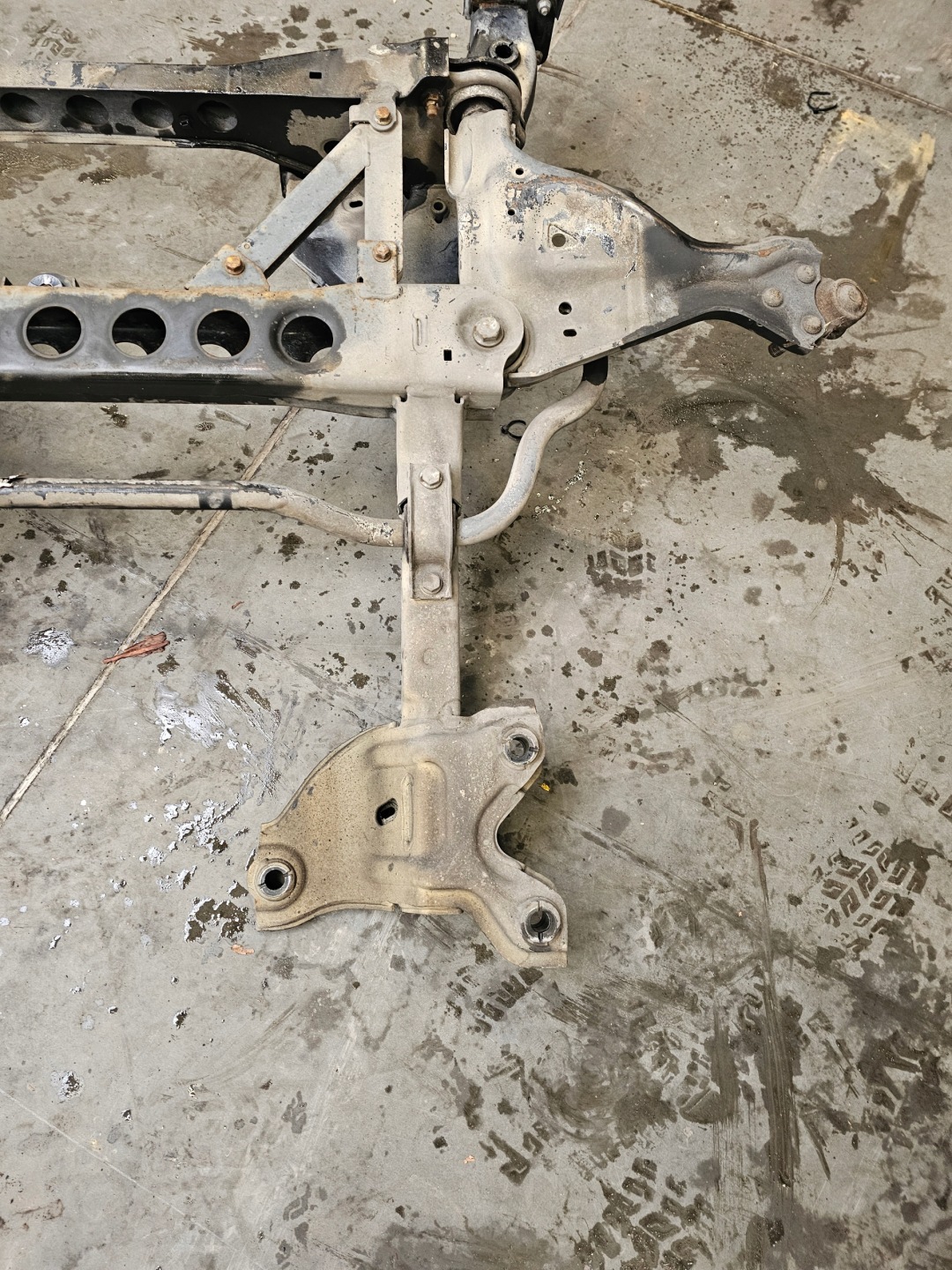 MERCEDES VITO W447 axle beam subframe axle beam front