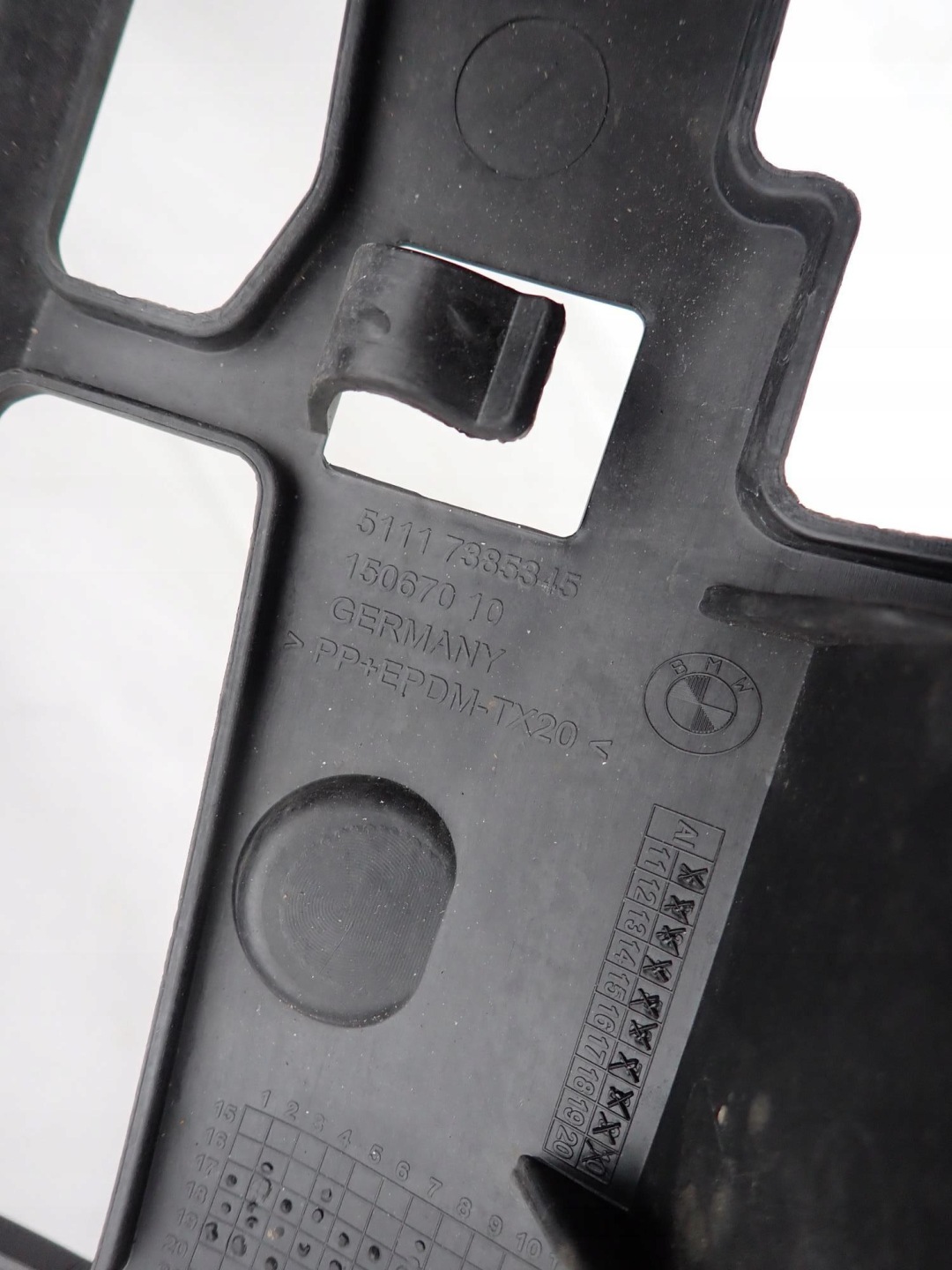 BMW 5 G30 G31 17-20 holder support left front front