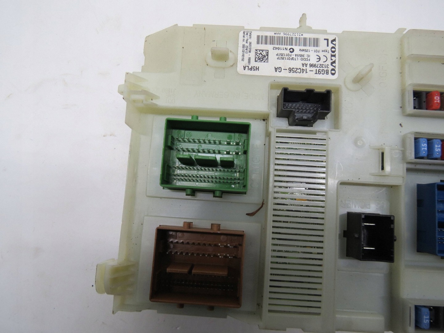 module fuse box VOLVO V60 and S60 II 31327996AA