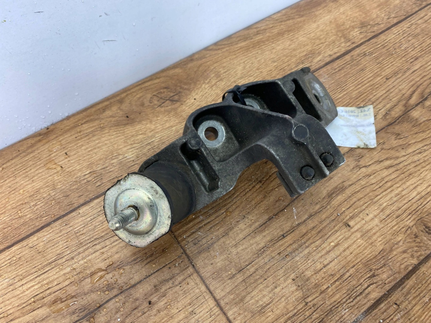 gearbox mount Cadillac CTS III 2014+