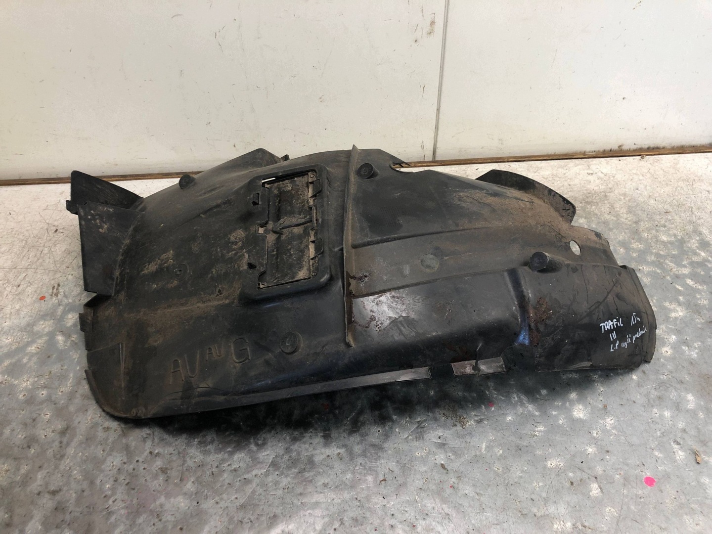 mudguard left front part front RENAULT TRAFIC III 638450844R