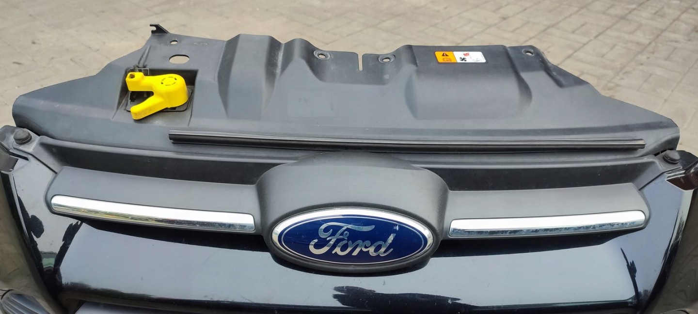nárazník předek přední Ford Focus MK3 FB