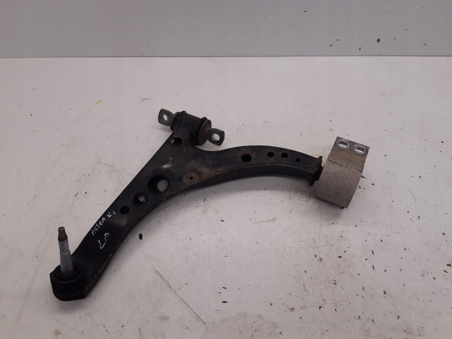 arm left front Opel Astra K