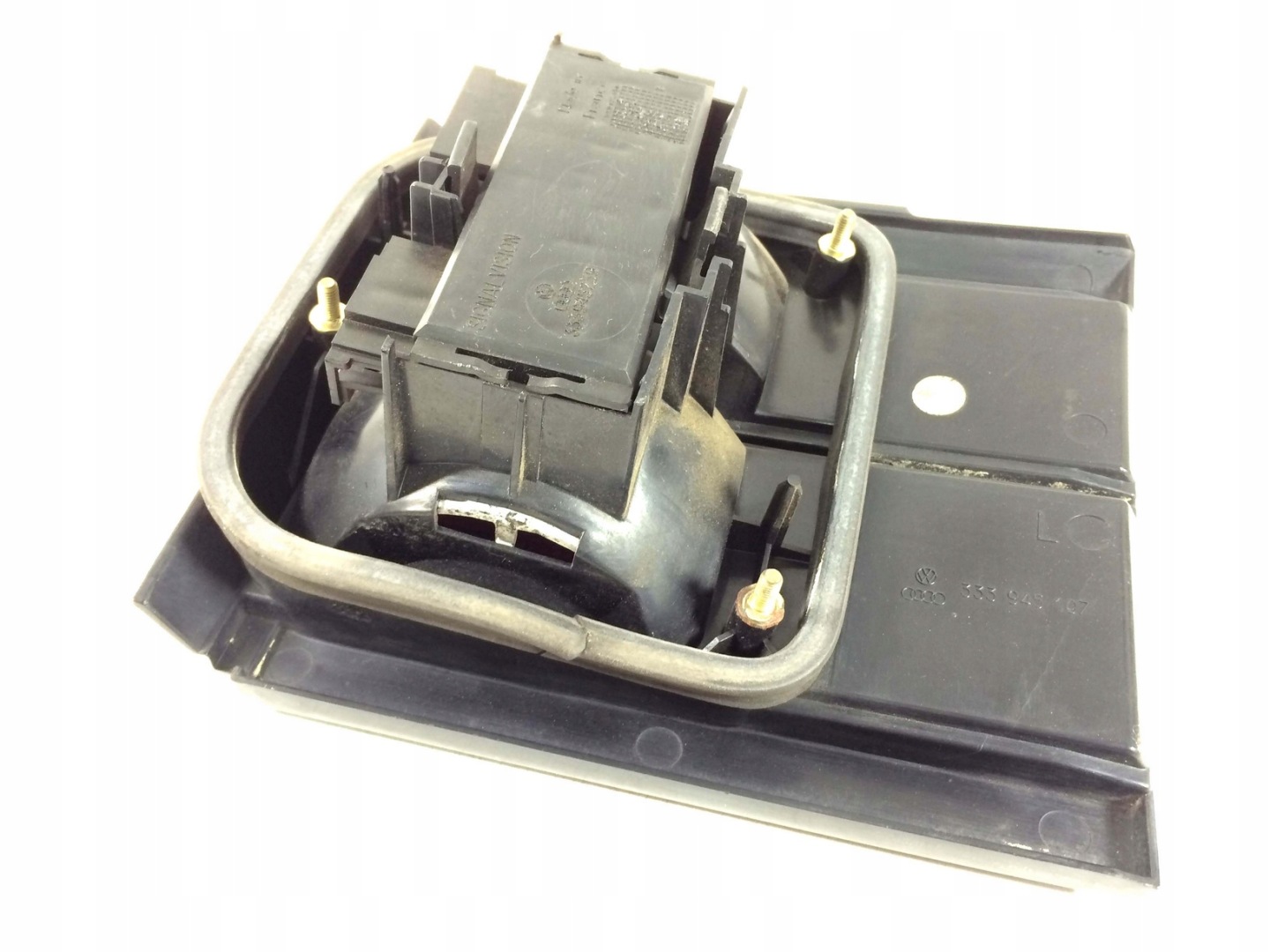 light rear VW PASSAT (3A2. 35I) 1.8 left 333945107 SIGNALVISION