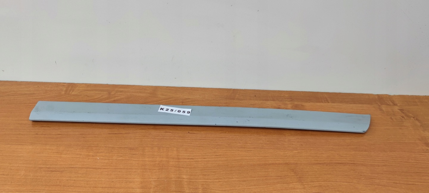 VW PASSAT B6 3C left moulding door rear part LISTEWKA