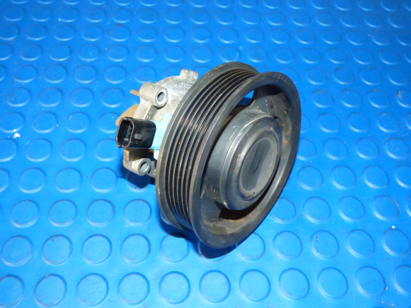 water pump cieczy 55588014 CORSA E 1.3 CDTI