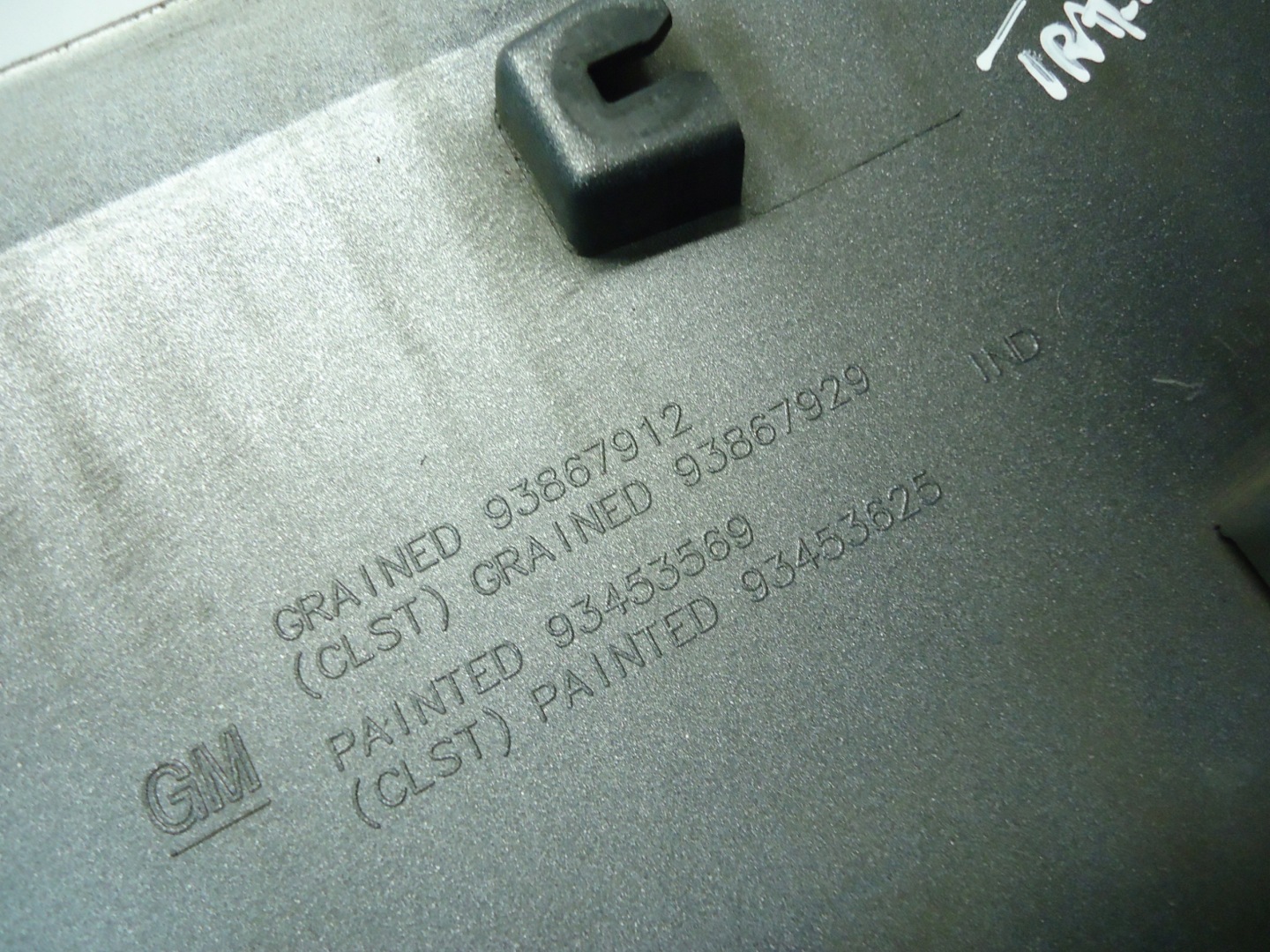 RENAULT TRAFIC III moulding left side 93453625 93867912 93453569