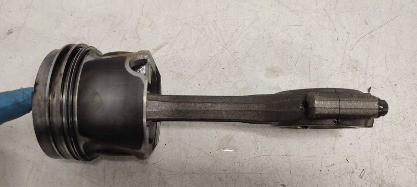 piston connecting rod VW 2,0 TDI BWD