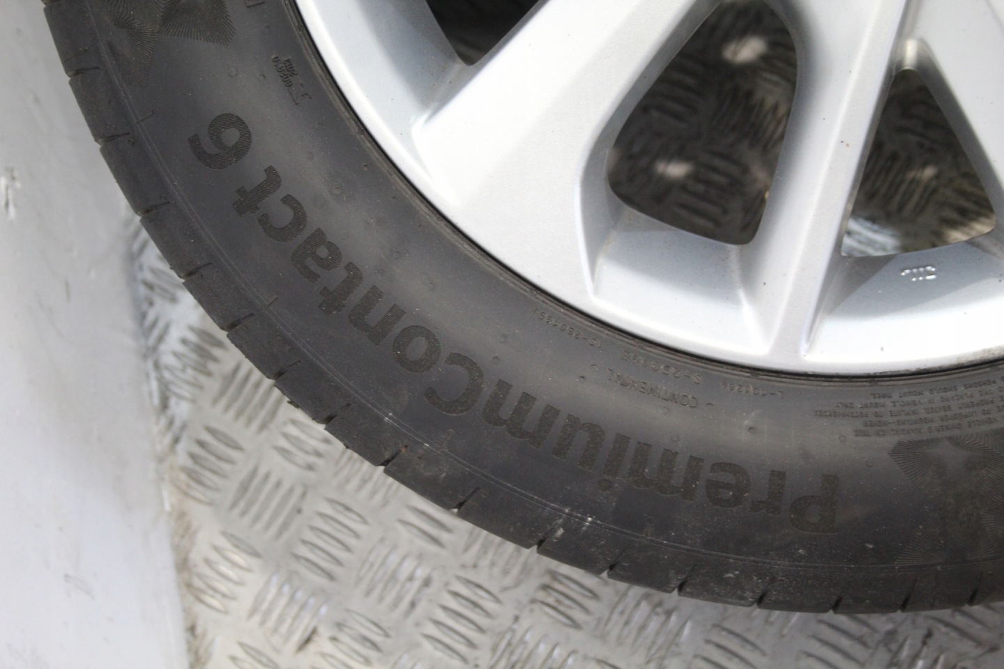 wheels tyres disc 205/55 R16 TOYOTA AURIS II 2