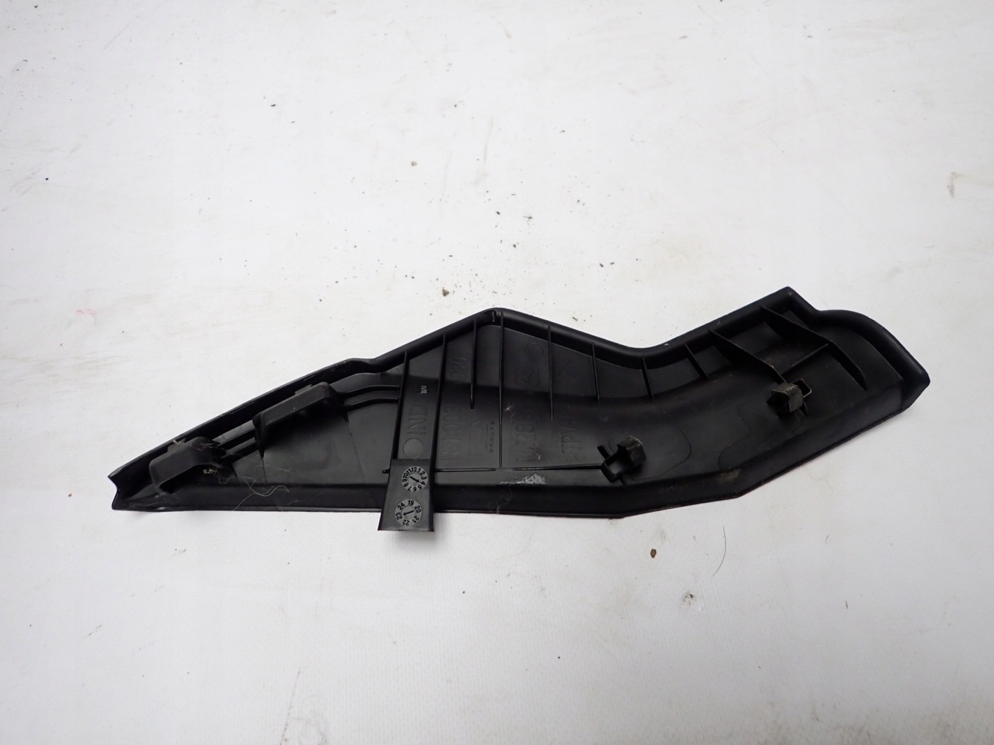OPEL MOKKA II B cover under the window right corner right 9836320980