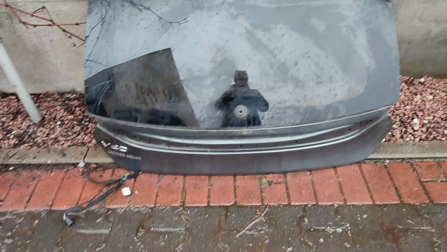 Volvo V40 2018 boot door boot