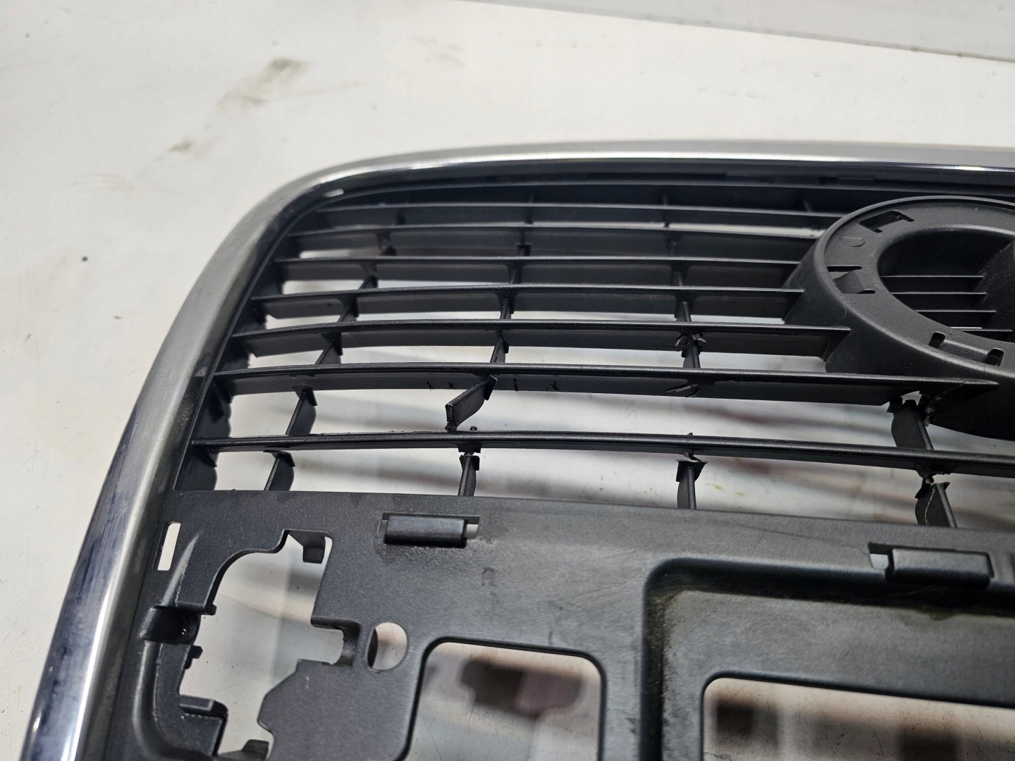 pillar console grille GRILLA AUDI A6 C6 4F0853651