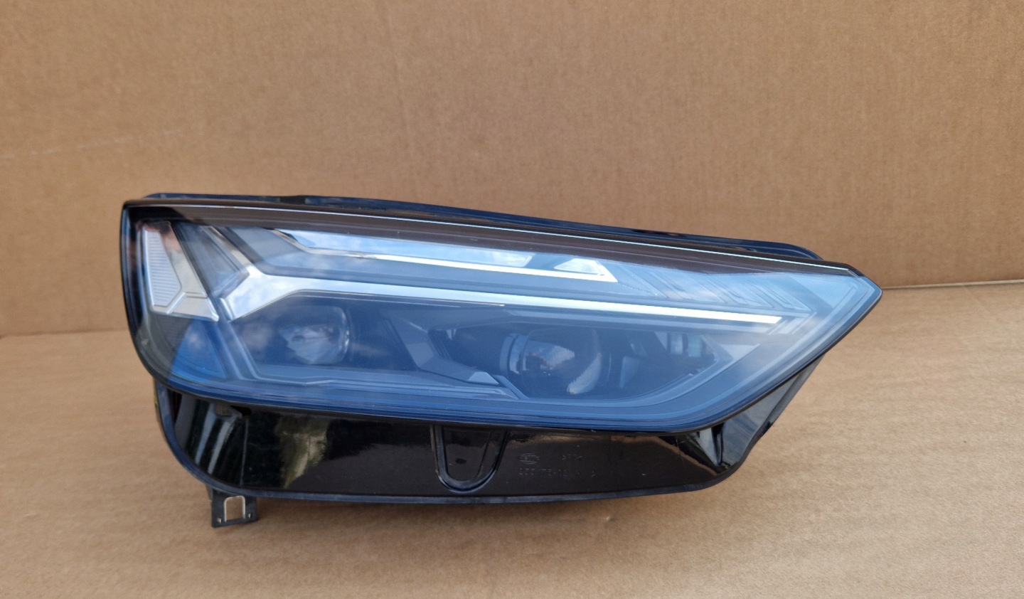 light MATRIX AUDI Q5 LIFT original complete as new 80A941036E right