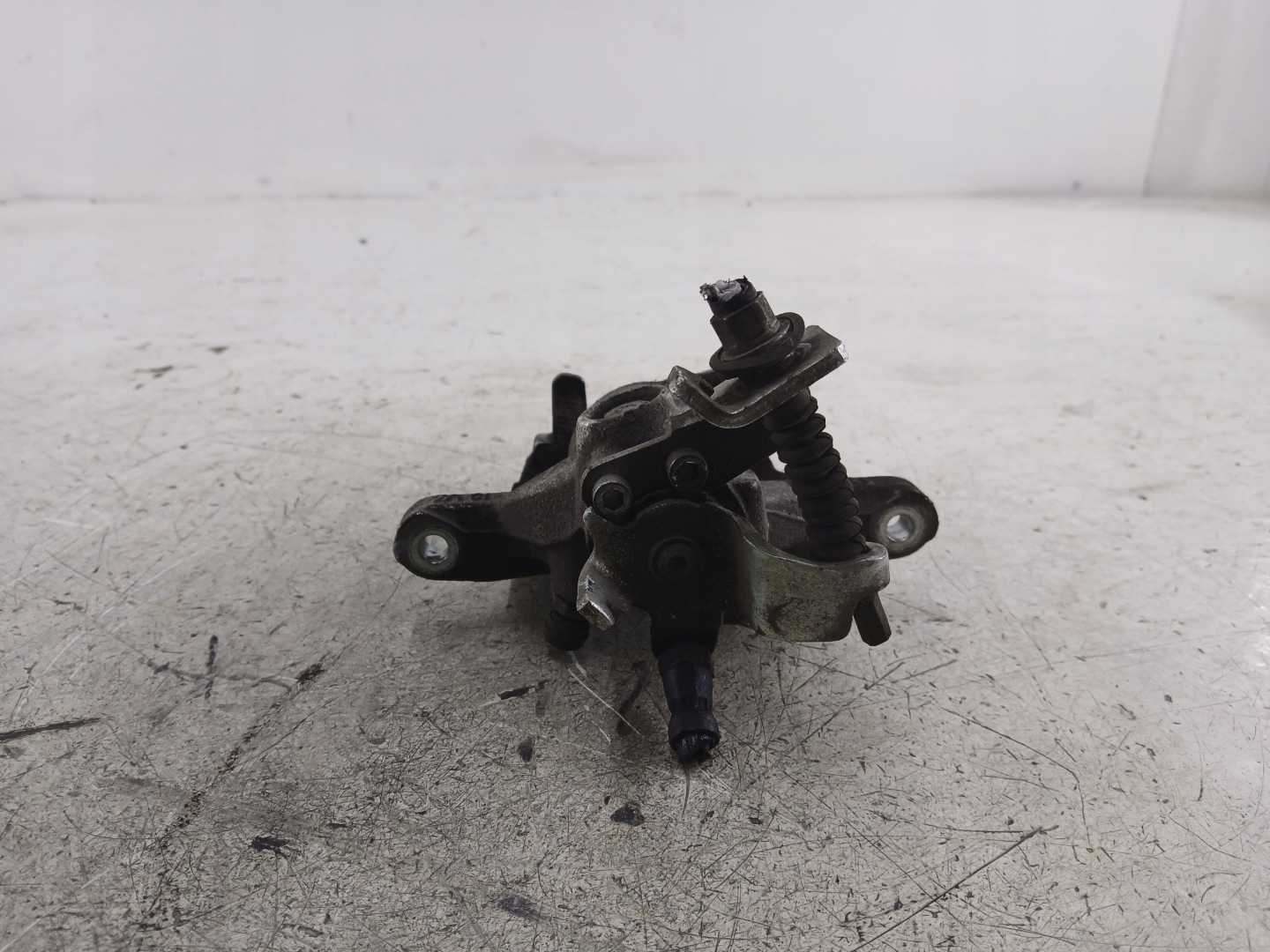 FORD MONDEO MK3 caliper brake left rear part