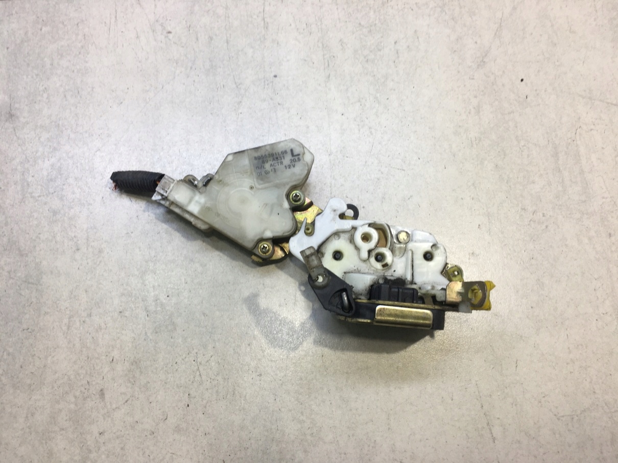lock door left front NISSAN MICRA K11 4 PIN