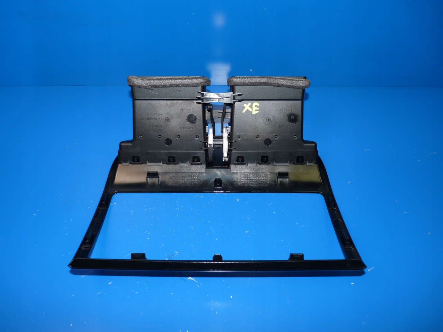 JAGUAR XE X760 grid KRATKI air conditioning devices front central