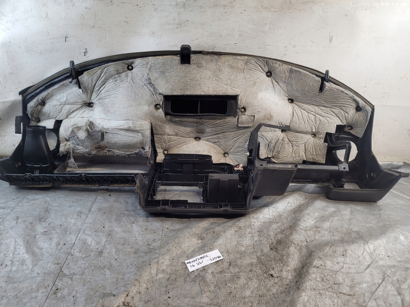 dashboard instrument panel OE 705857199 VW T4 FL CARAVELLE EU