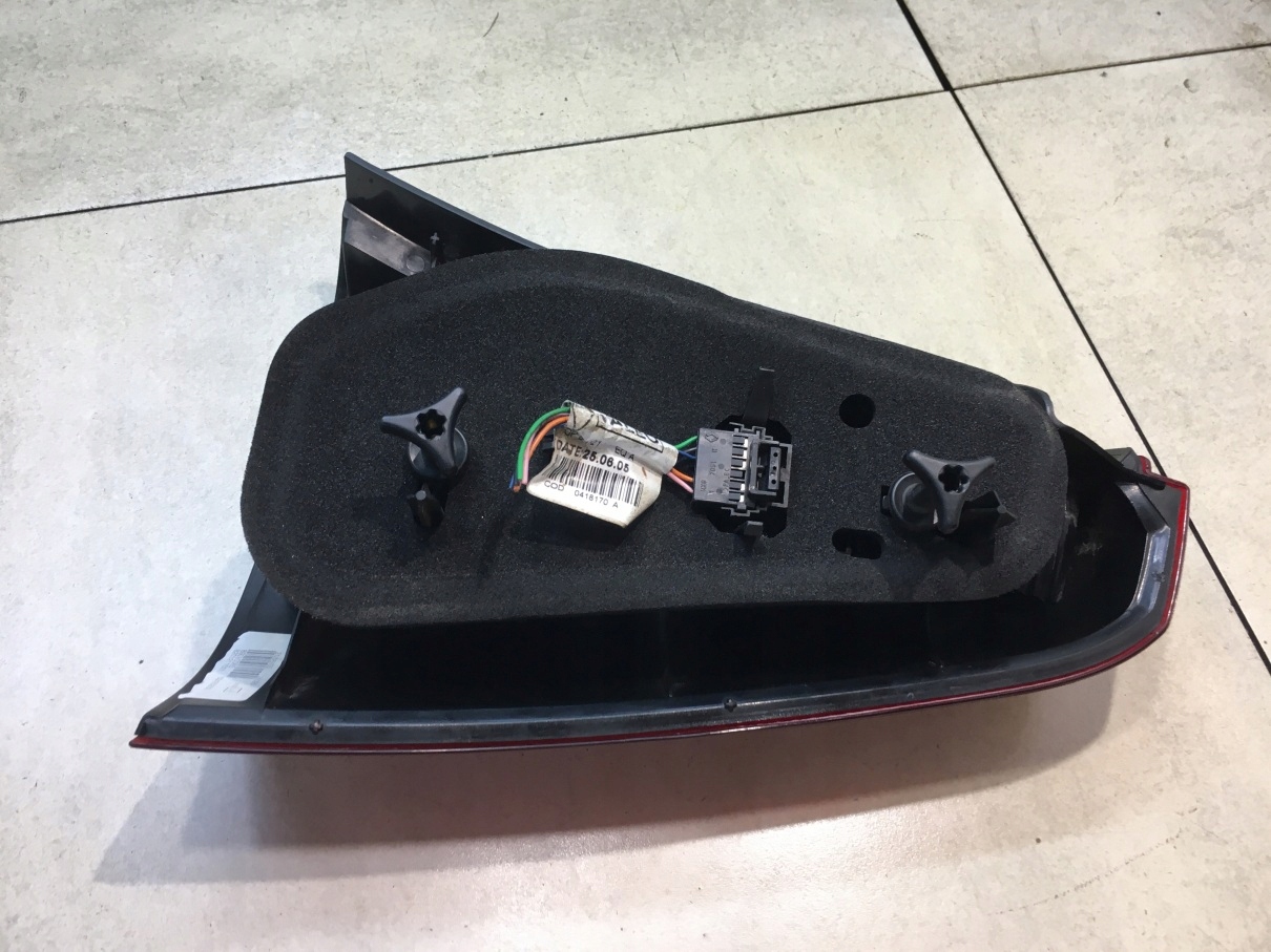 light left rear part DACIA LOGAN and sedan 8200211020