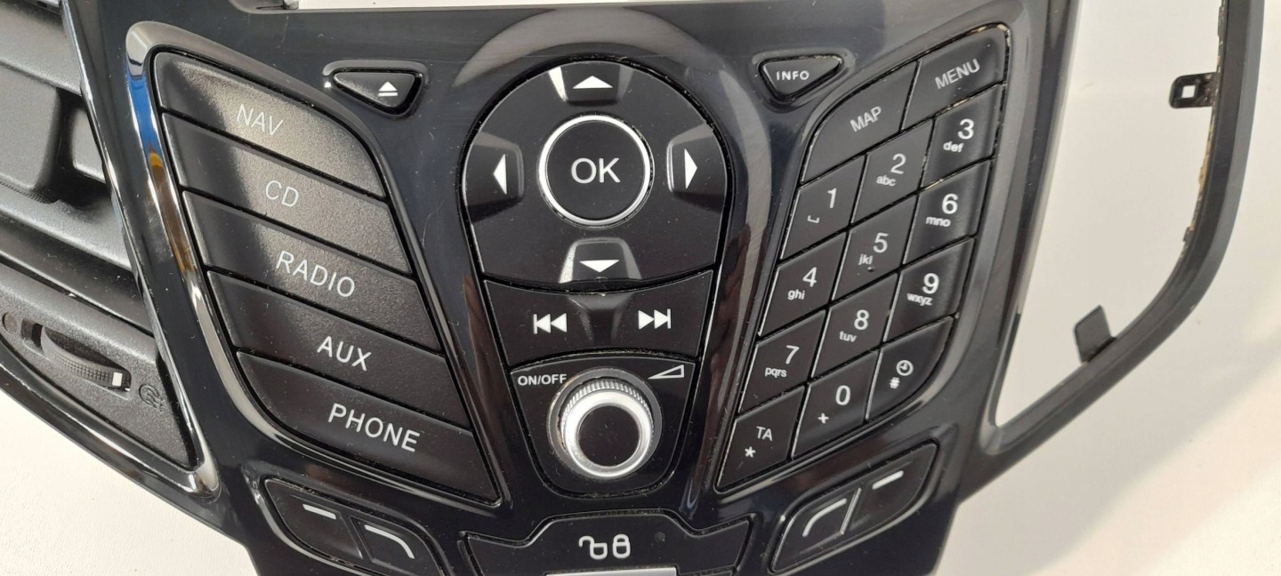 Ford Fiesta MK 7 control panel radia navigation devices C1BT18K811RA R520