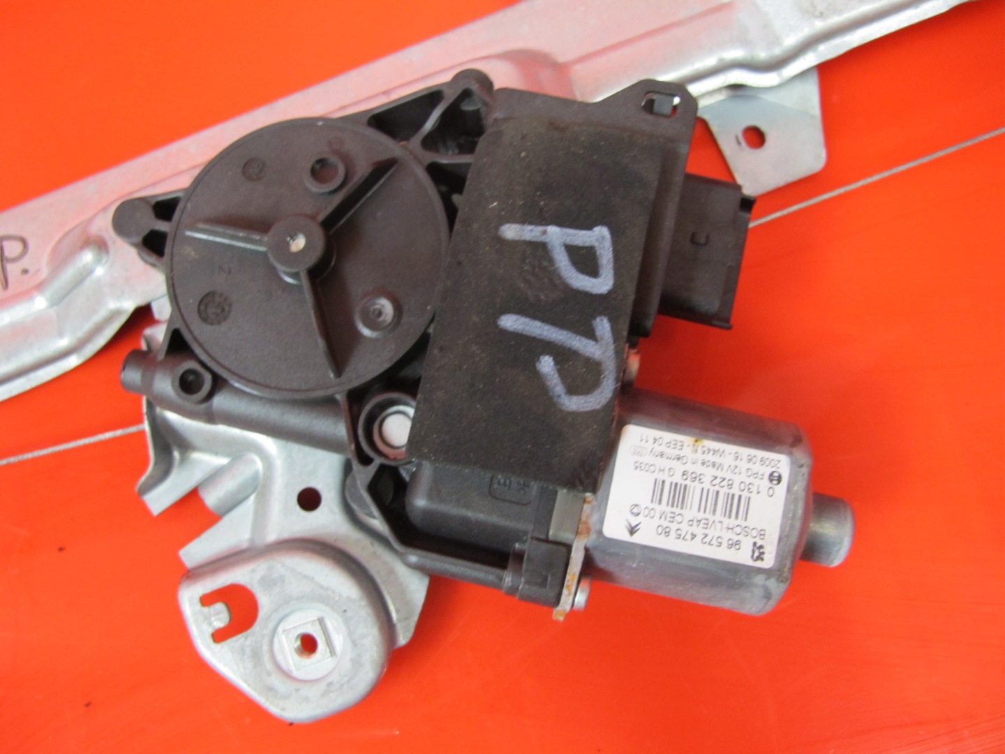 PEUGEOT 308 and T7 window regulator right front EU