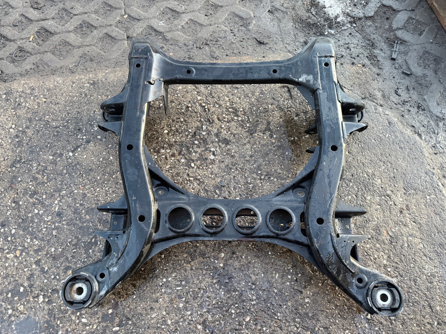 PORSCHE CAYENNE II 7P 3.0 sususpension sider axle beam front front 7L0407748A