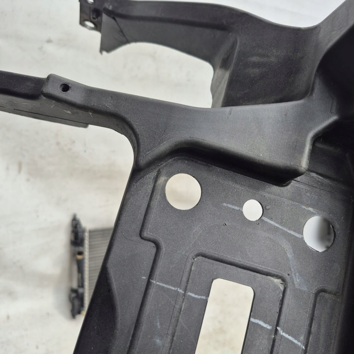 TESLA MODEL S LIFT 16-> support panel for radiators pillar