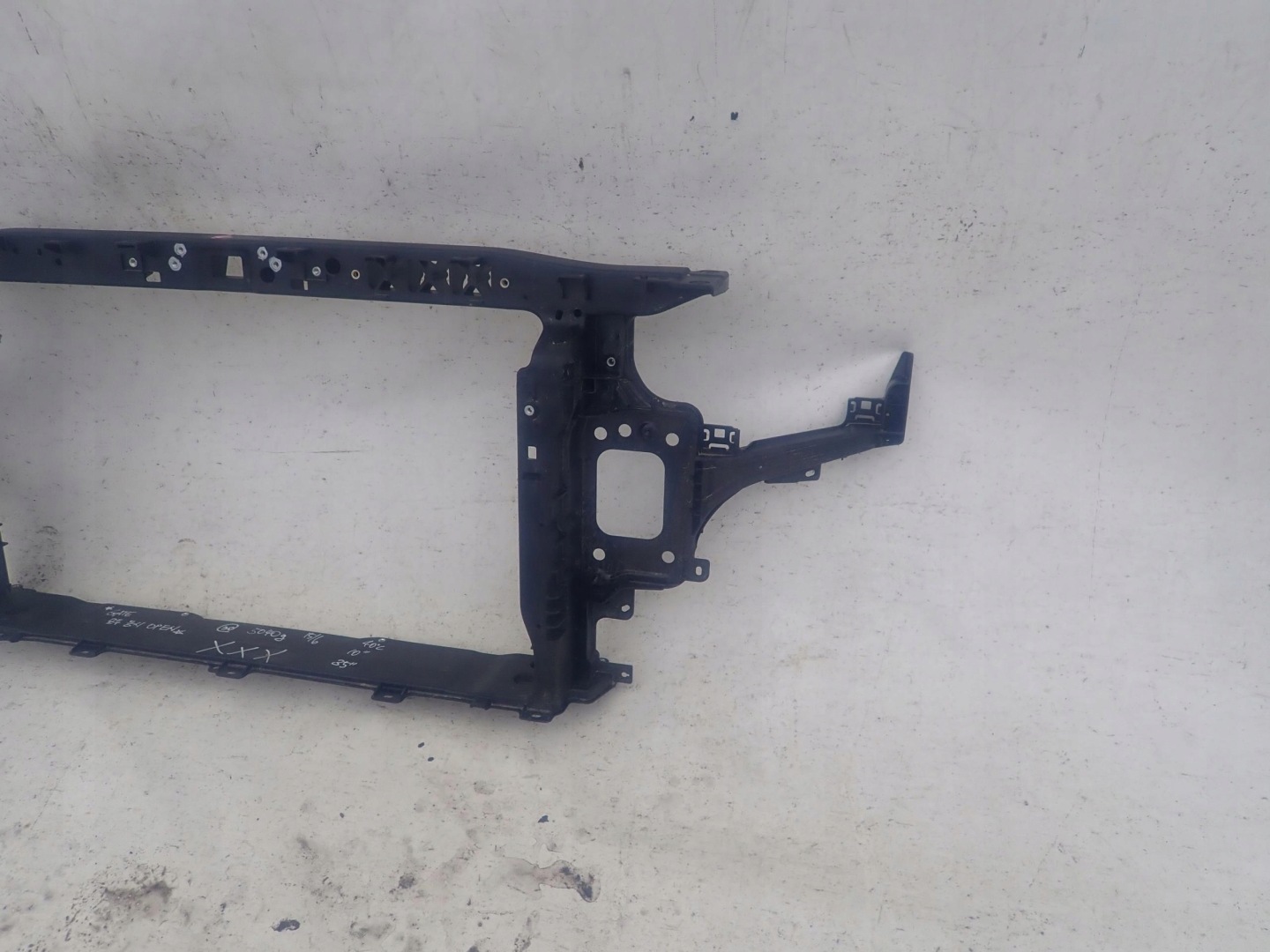 HYUNDAI I30 III 17- support panel for radiators pillar new