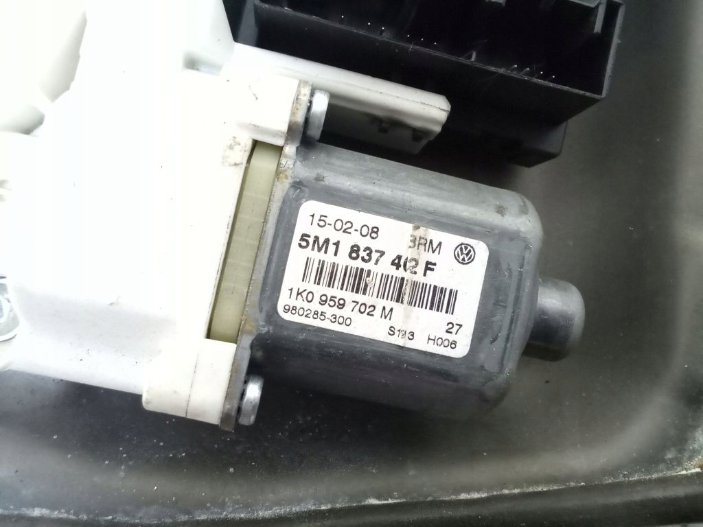 VW Golf V 5 plus + window regulator right front
